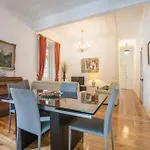 Apartamento 3 Bedroom In Sacadura Cabral *