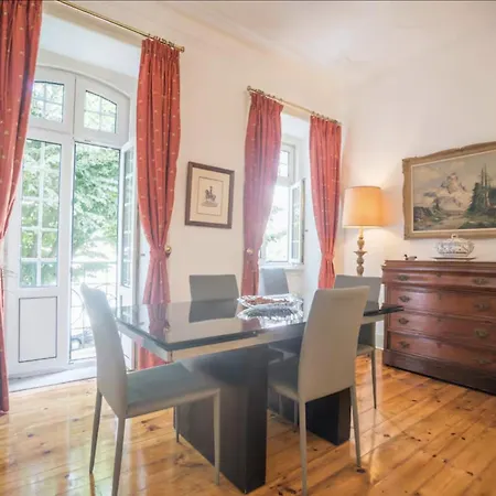 3 Bedroom In Sacadura Cabral Apartament *