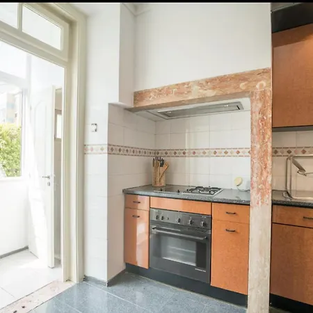 3 Bedroom In Sacadura Cabral Apartamento Lisboa